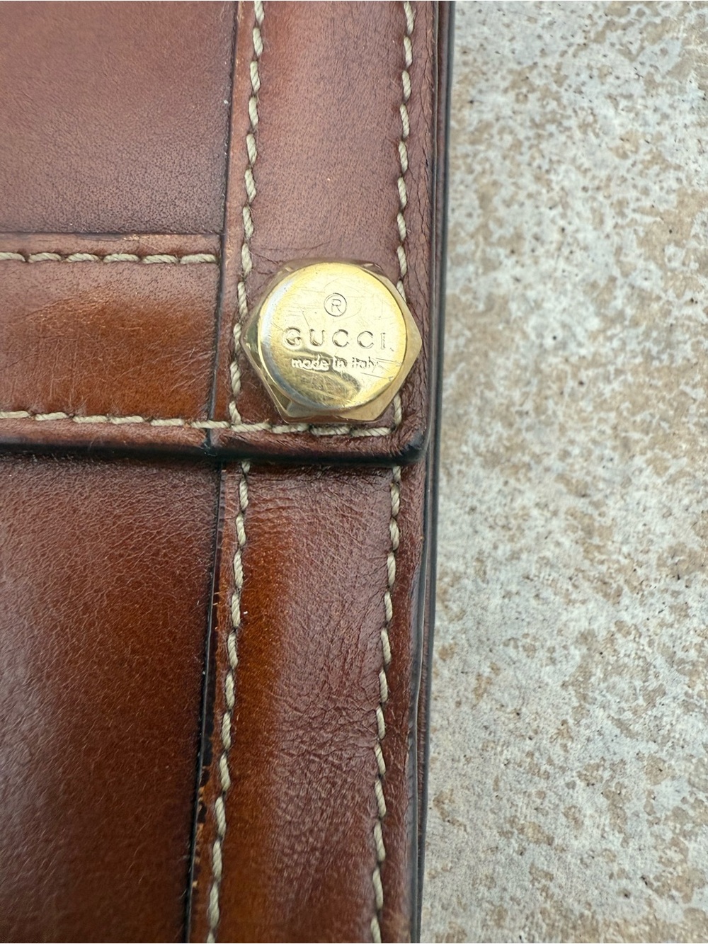 Gucci Brown Leather Men's Bifold Wallet with Gold-Tone Snap - Picture 2 of 16